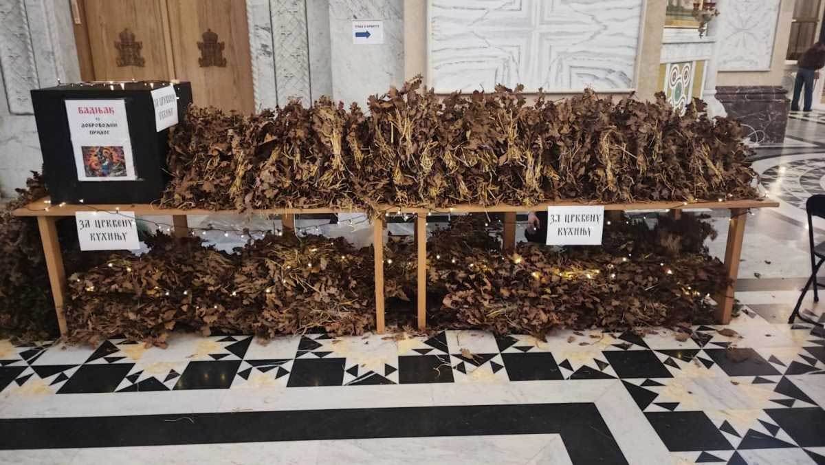 Humana akcija Verskog dobrotvornog starateljstva: Preuzmite osveštani badnjak i pomozite onima kojim