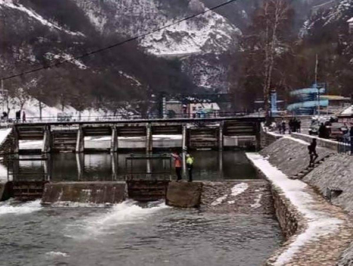 Slike sa mesta gde je spasena devojčica (4).jpg