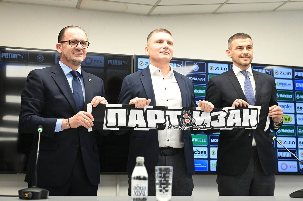 srđan blagojević novi trener fk partizan (4).jpg