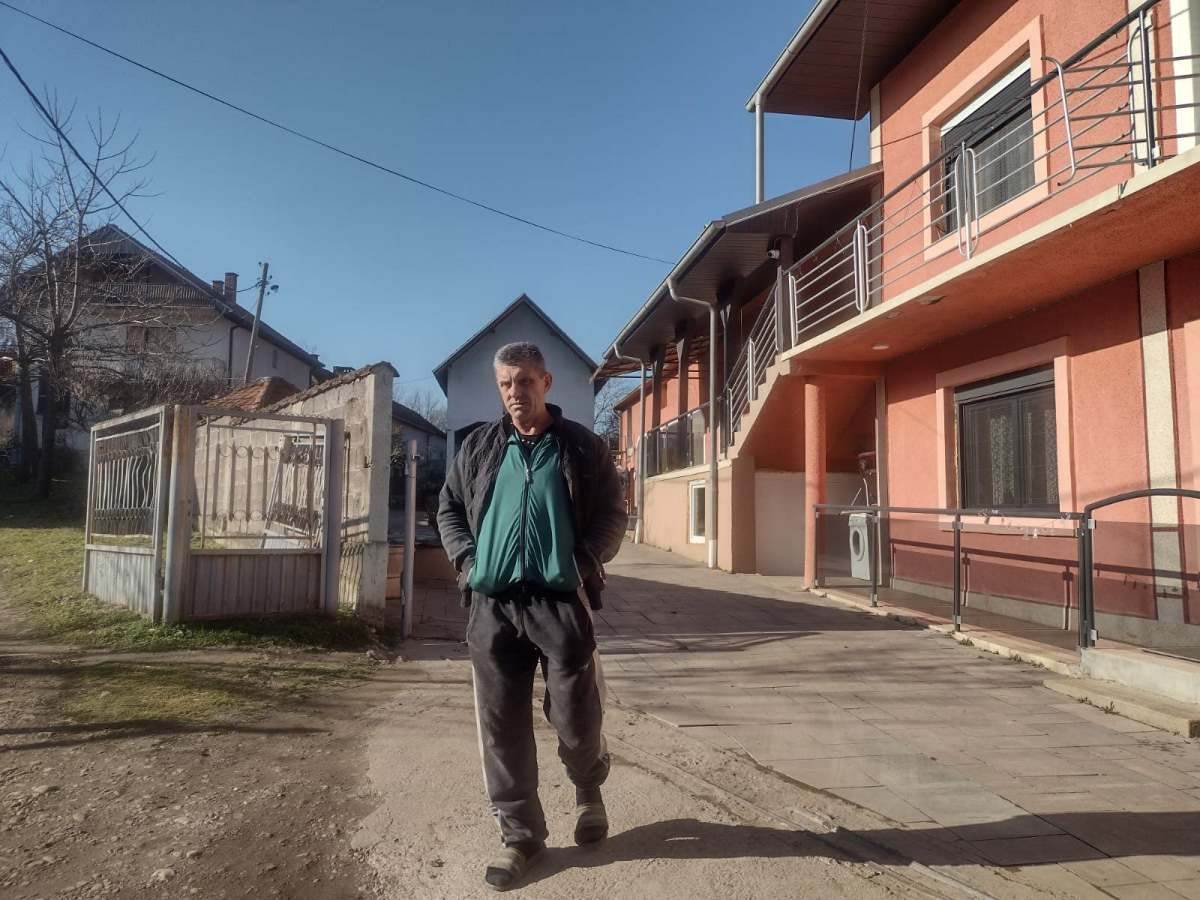 Fotografije gde je mladić napao komšije svoje babe i dede (4).jpg