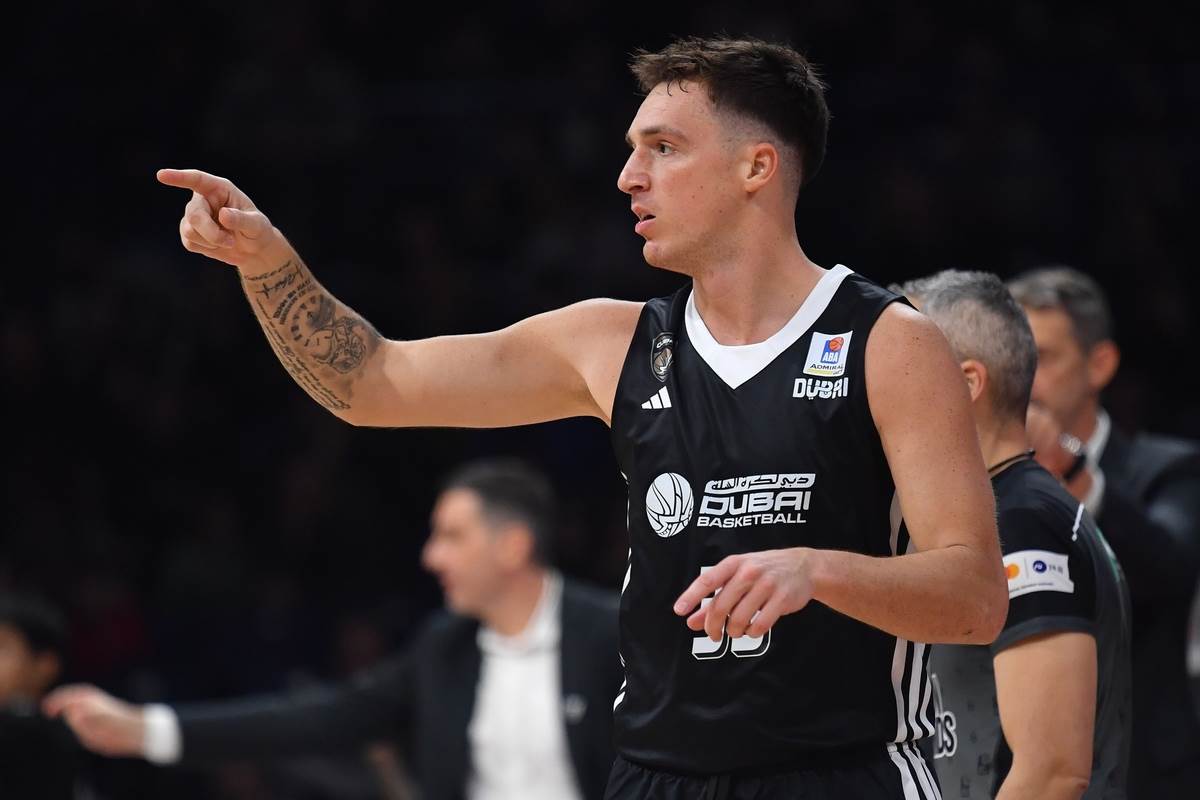 Crvena Zvezda - - Dubai (8).JPG