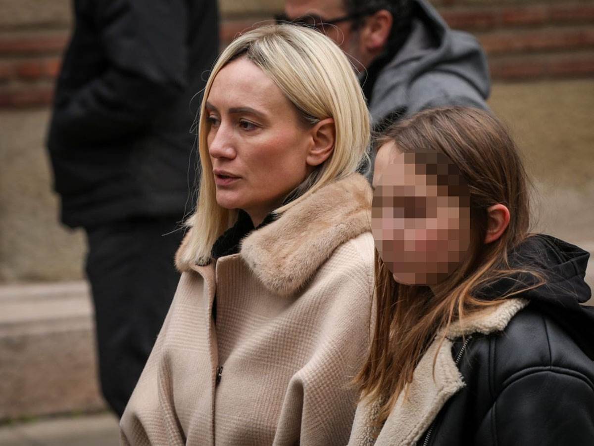 Bivša žena Milorada Milinkovića, glumica Jelena Đukić, posetila njegov grob