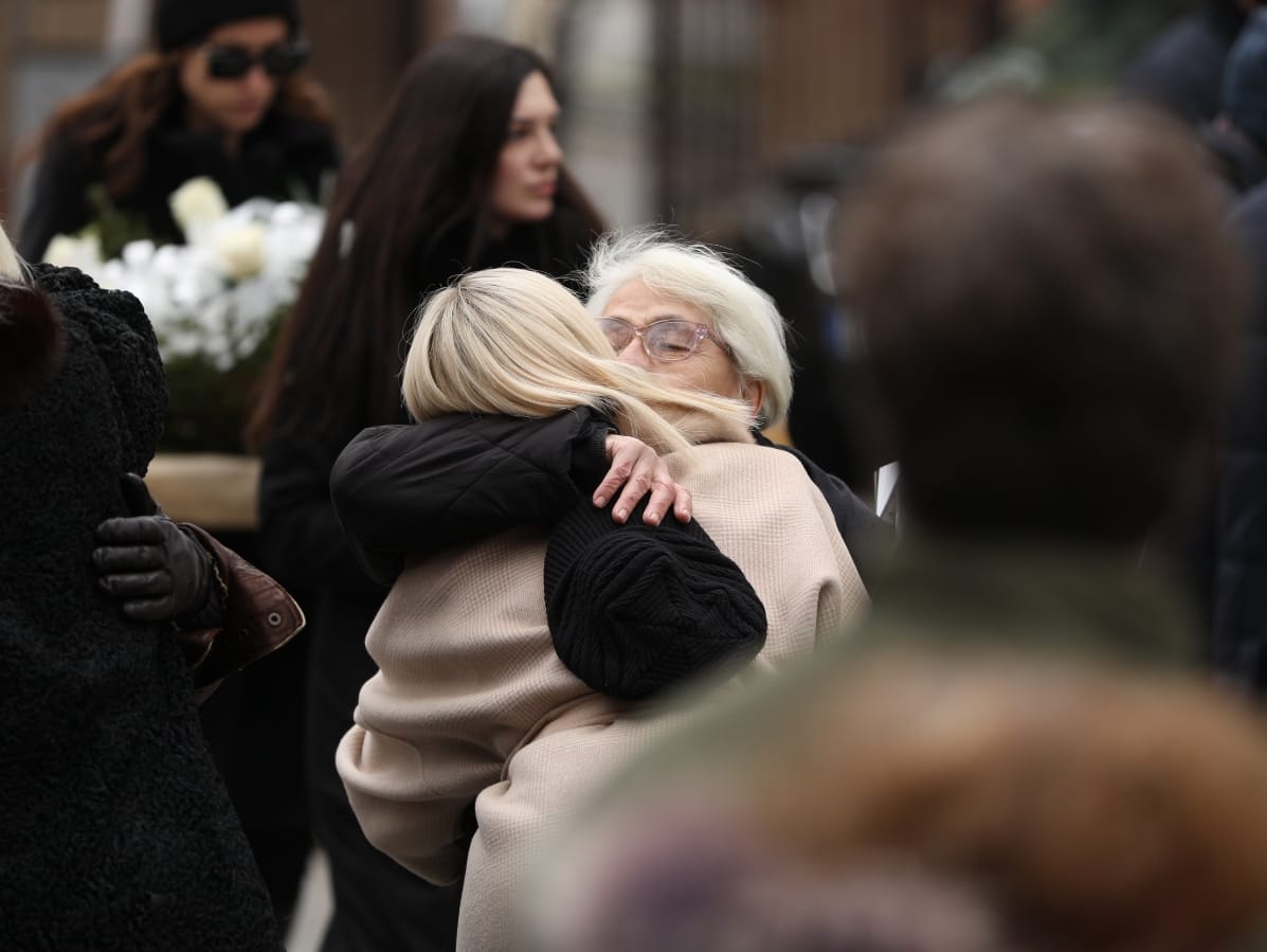 Bivša žena Milorada Milinkovića, glumica Jelena Đukić, posetila njegov grob