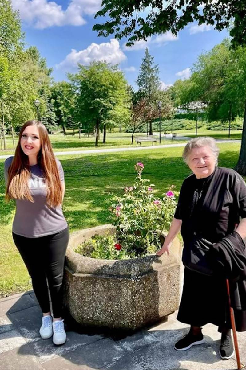 Tijana Vučetić, Petrojka, baka.jpg