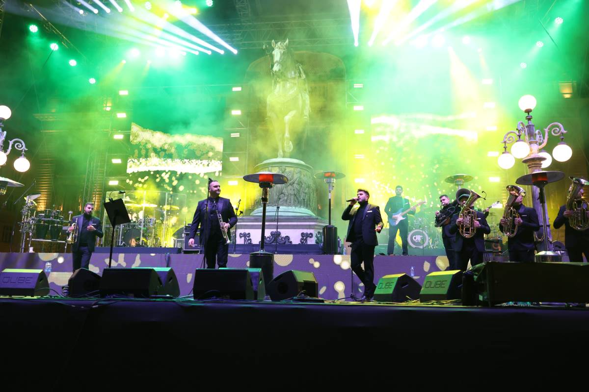 Doček srpske Nove godine 2025, Dejan Petrović Big Bend, Aco Pejović