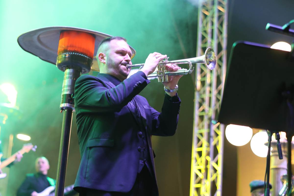 Doček srpske Nove godine 2025, Dejan Petrović Big Bend, Aco Pejović