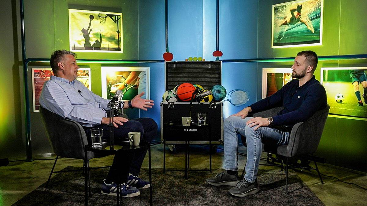 miloš ćuk  (1).jpg