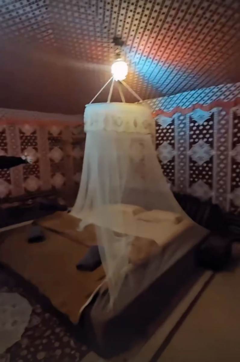 Dragana Mirković u Dubaiju u šator (14).jpg