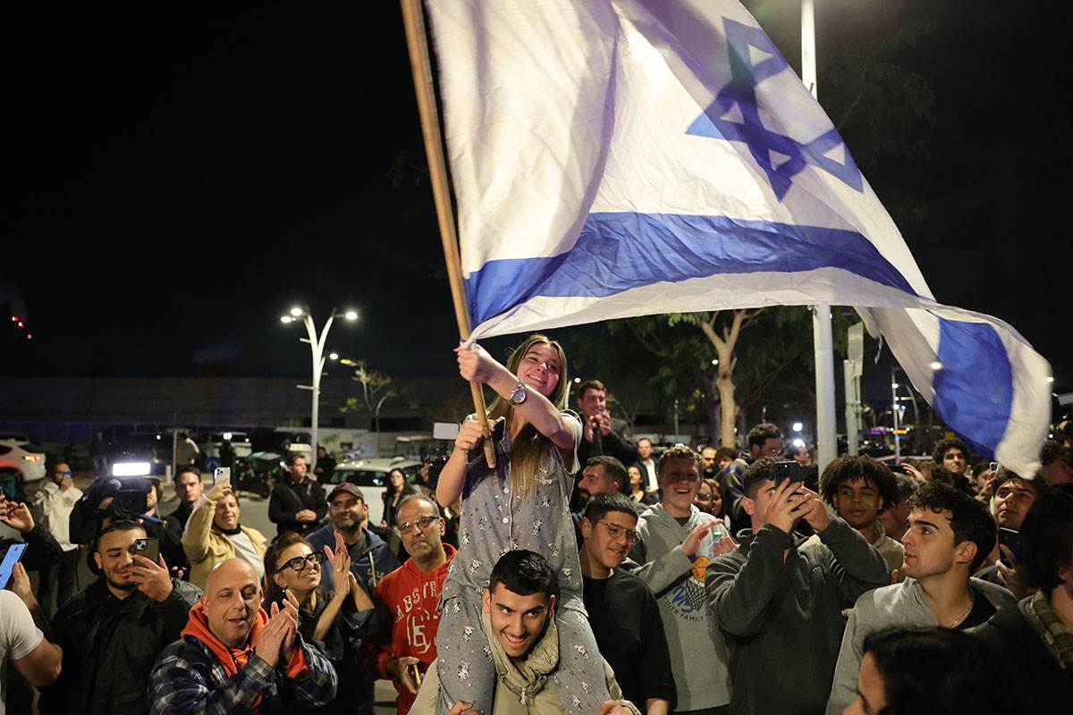 Hamas oslobodio 3 izraelska taoca (5).jpg