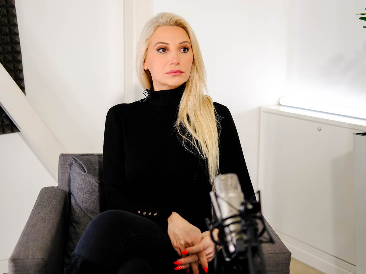 Jelena Jovičić prodala stvari u butiku otkrio je Emir Kusturica