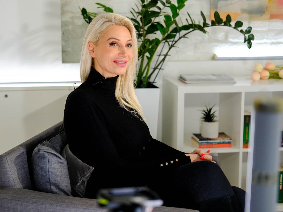 Jelena Jovičić prodala stvari u butiku otkrio je Emir Kusturica