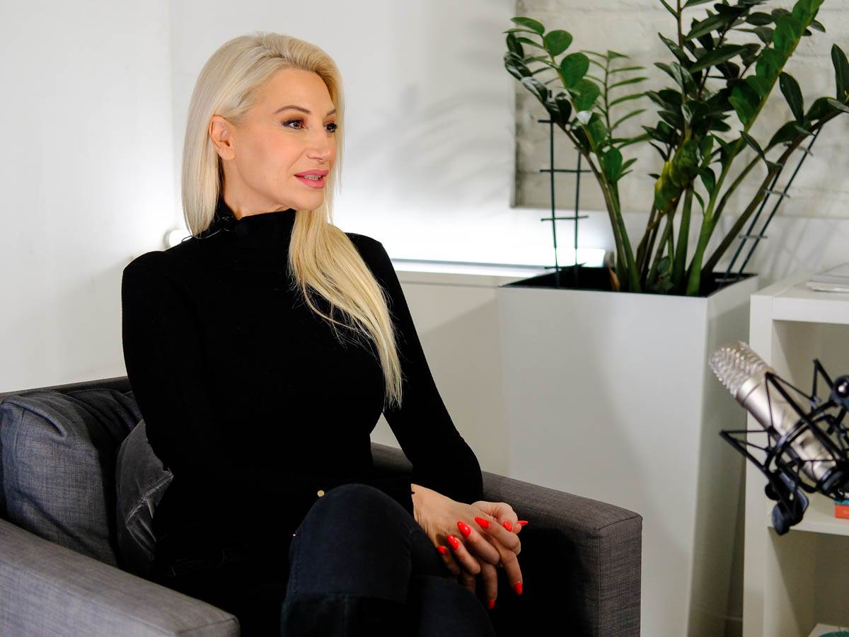 Jelena Jovičić prodala stvari u butiku otkrio je Emir Kusturica