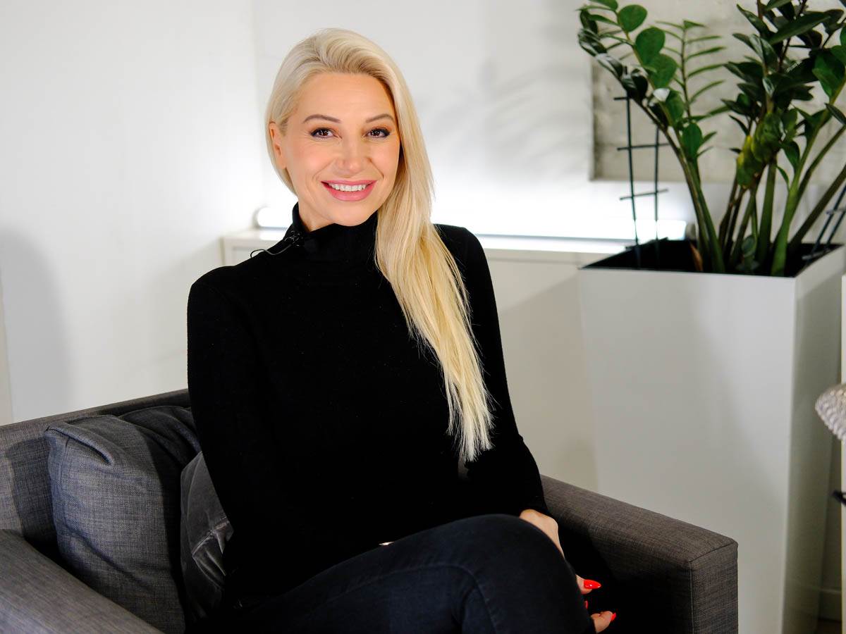 Jelena Jovičić prodala stvari u butiku otkrio je Emir Kusturica