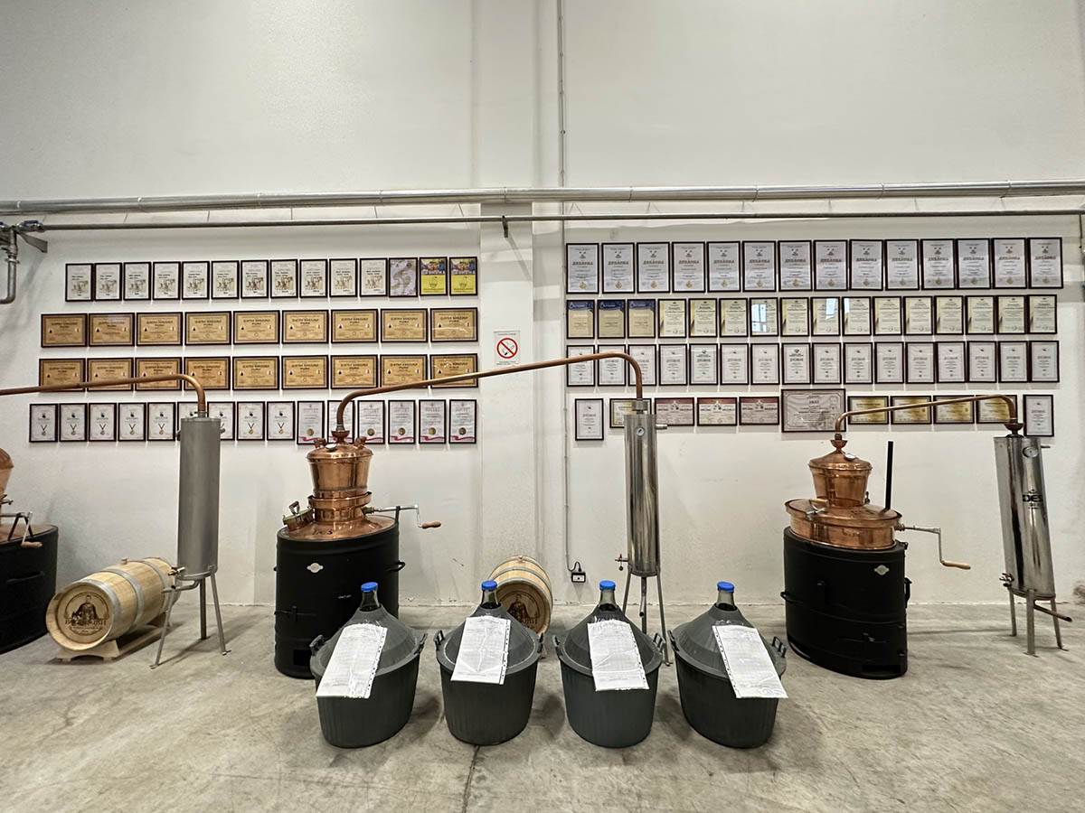 Šljivovica iz sela Viševac (7).jpg