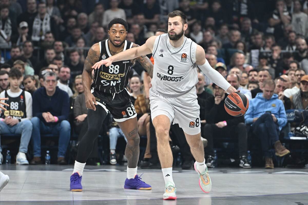 Partizan - Pariz (6).JPG