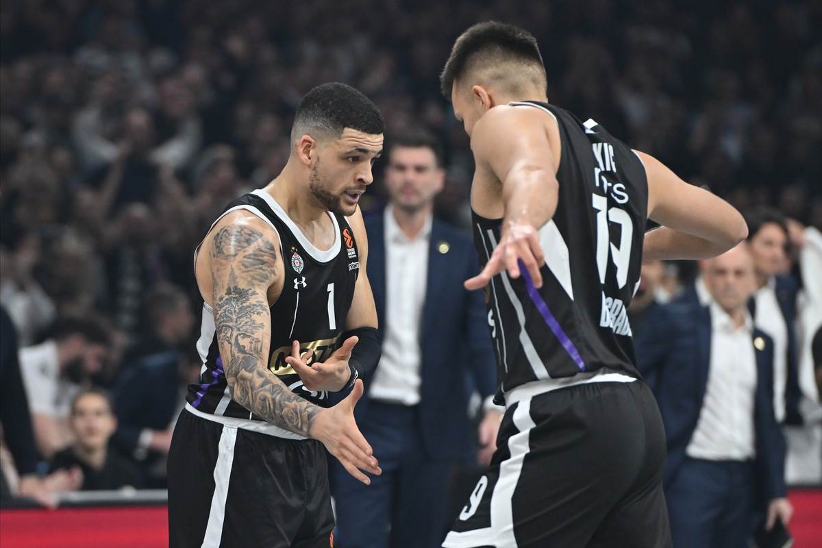 PARIZ - - Partizan  (7).JPG