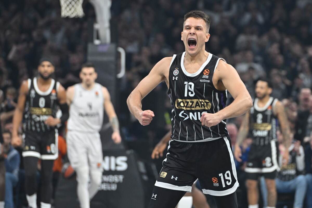 PARIZ - - Partizan  (10).JPG