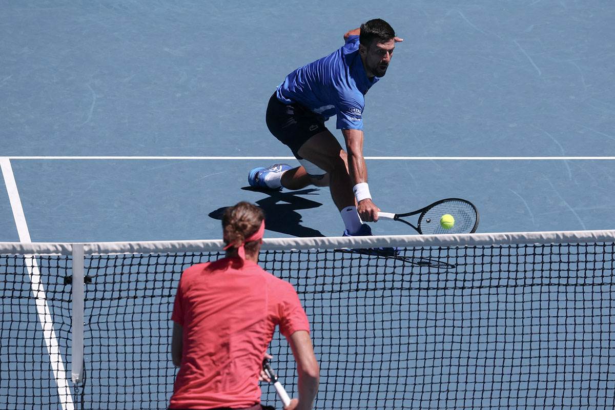 Novak Djoković, Aleksandar Zverev (1).jpg