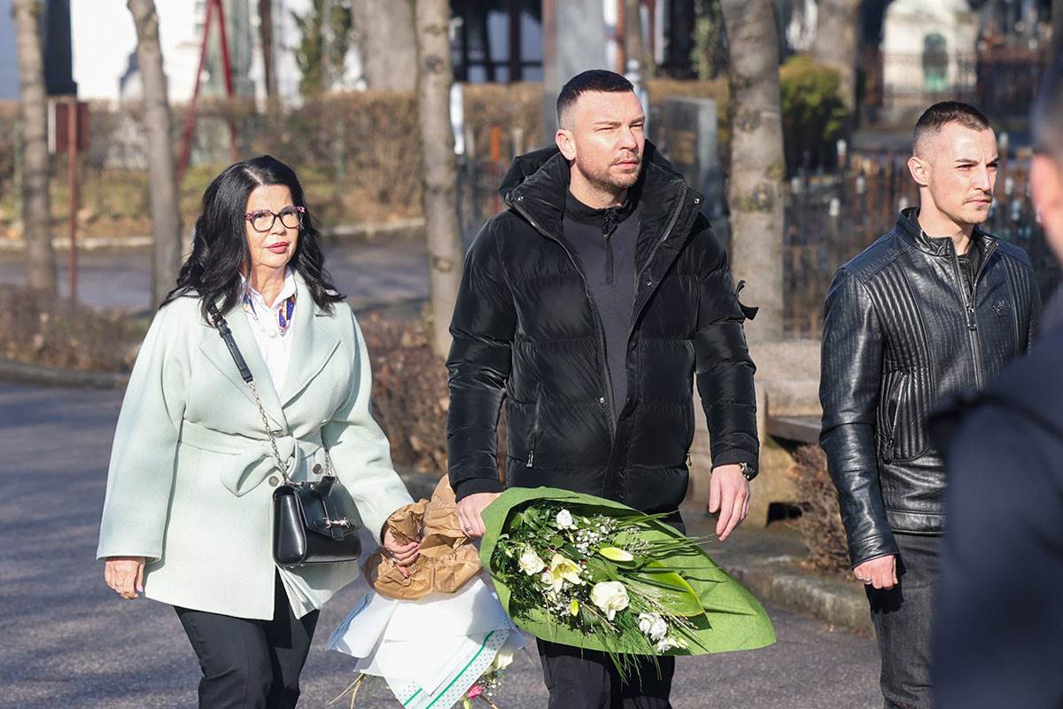 Pomen Ksenija Vucic, Novo Groblje (7).jpg