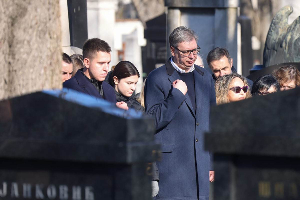 Pomen Ksenija Vucic, Novo Groblje (10).jpg