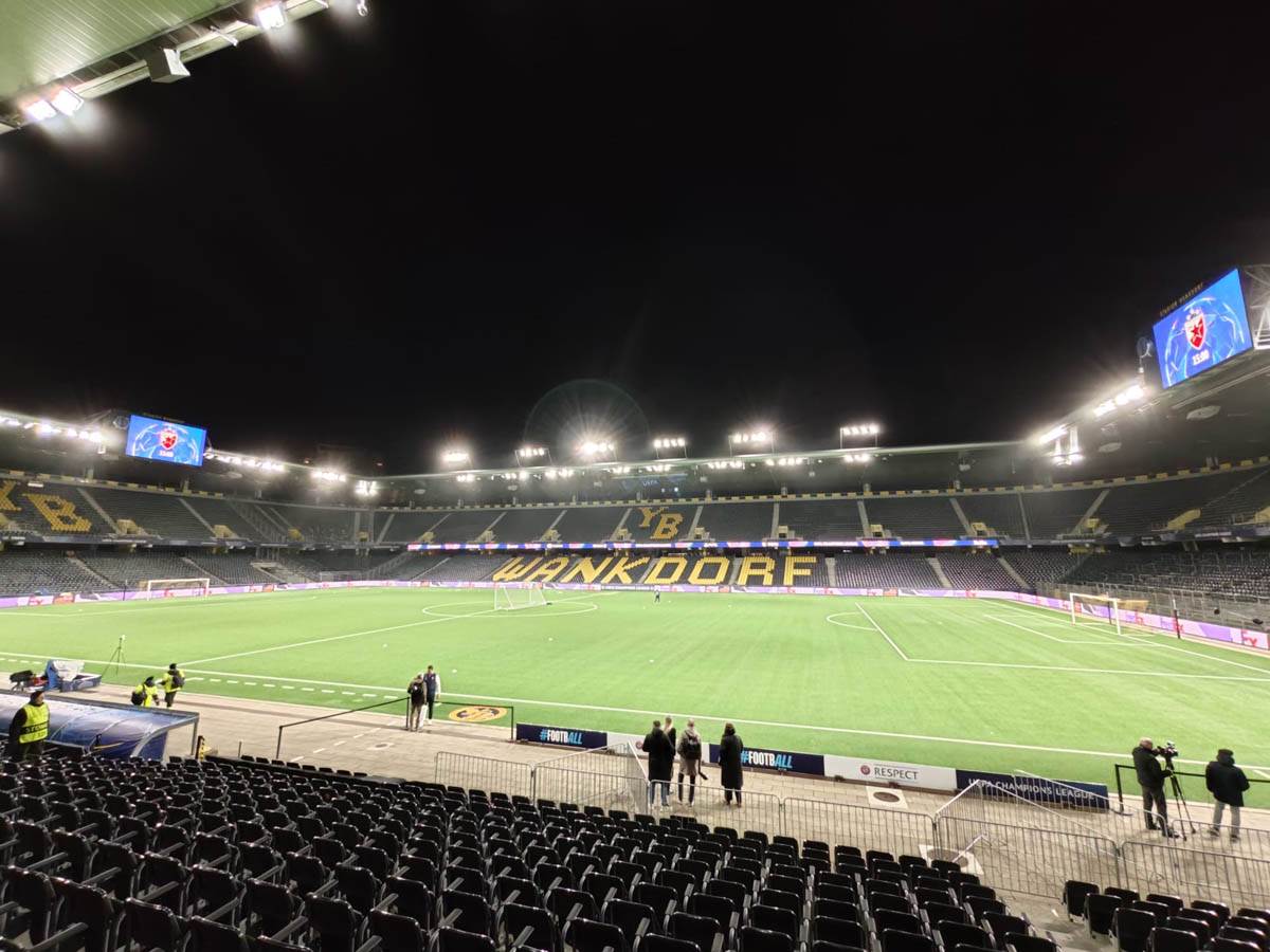 trening zvezde na vankdorf stadionu  (1).jpg