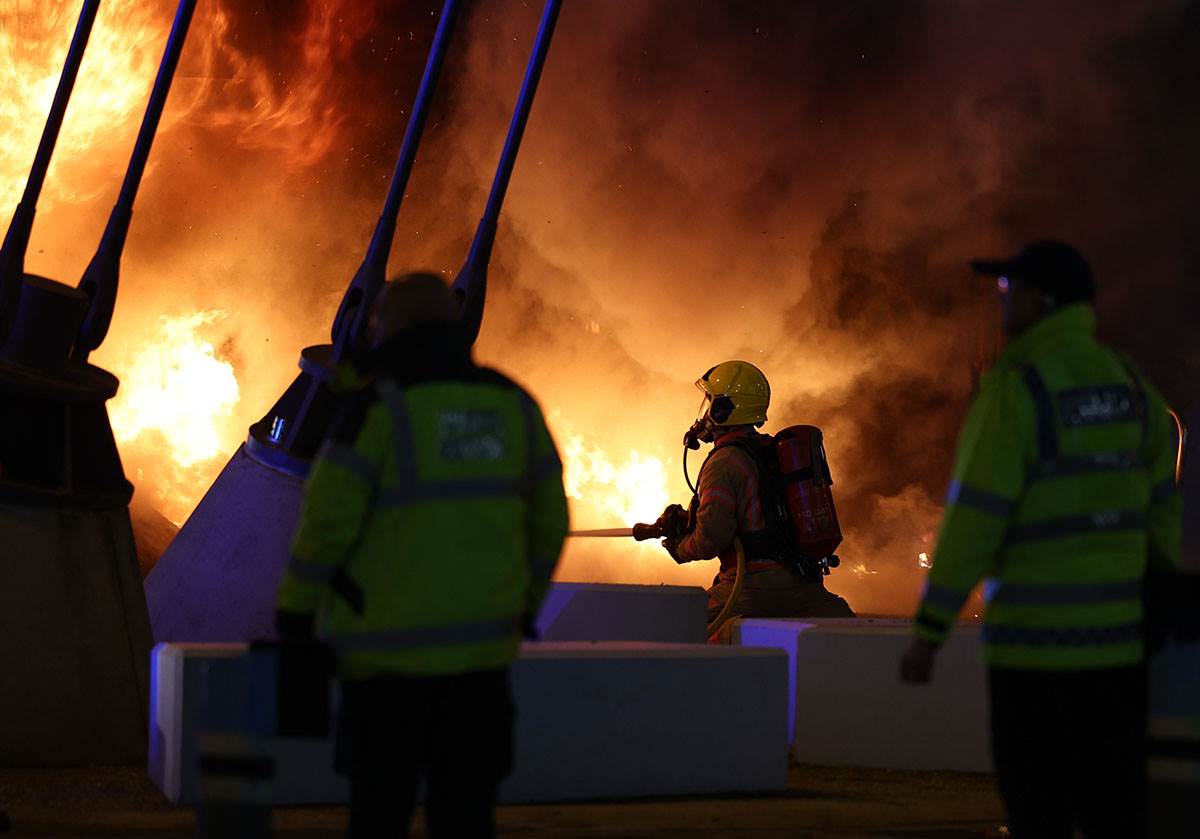 Požar ispred stadiona (4).jpg