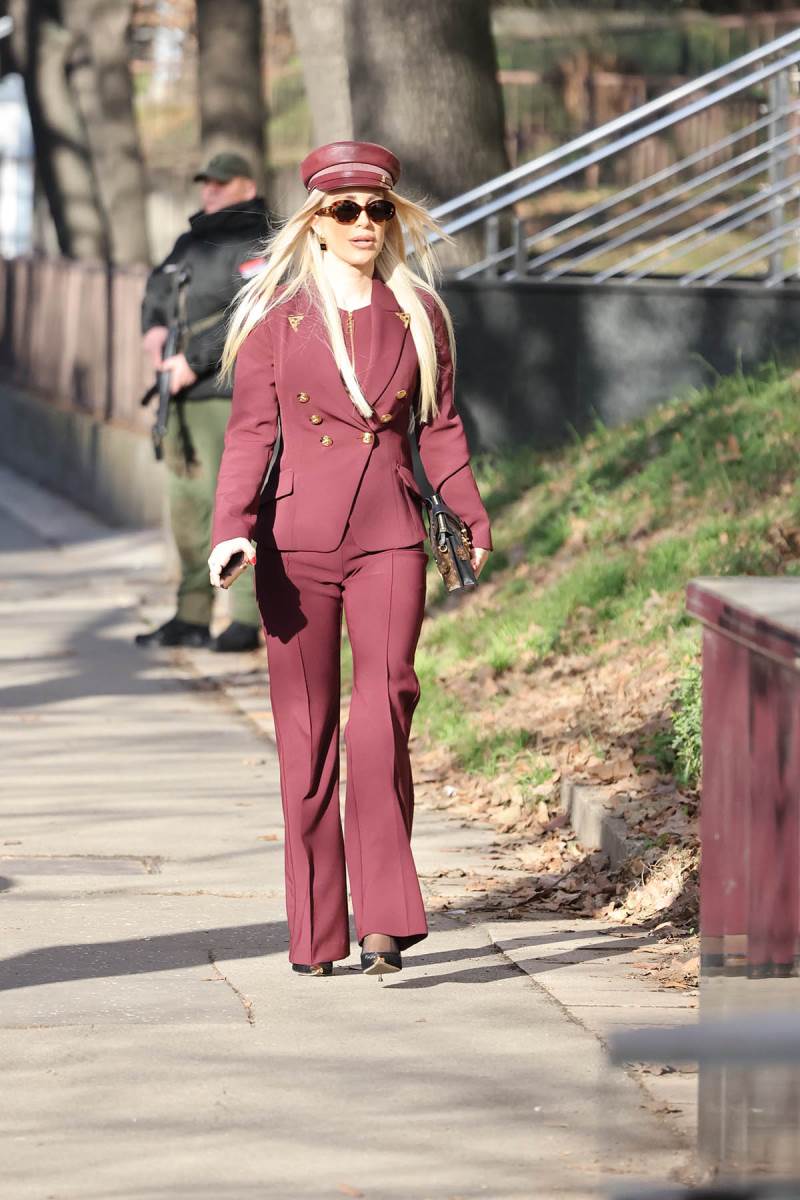 Bojana Belivuk donela hranu i piće u kesama Velji Nevolji