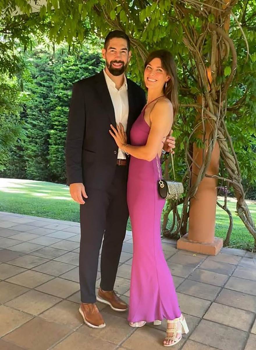 Nikola Karabatić i supruga Žeraldin (5).jpg