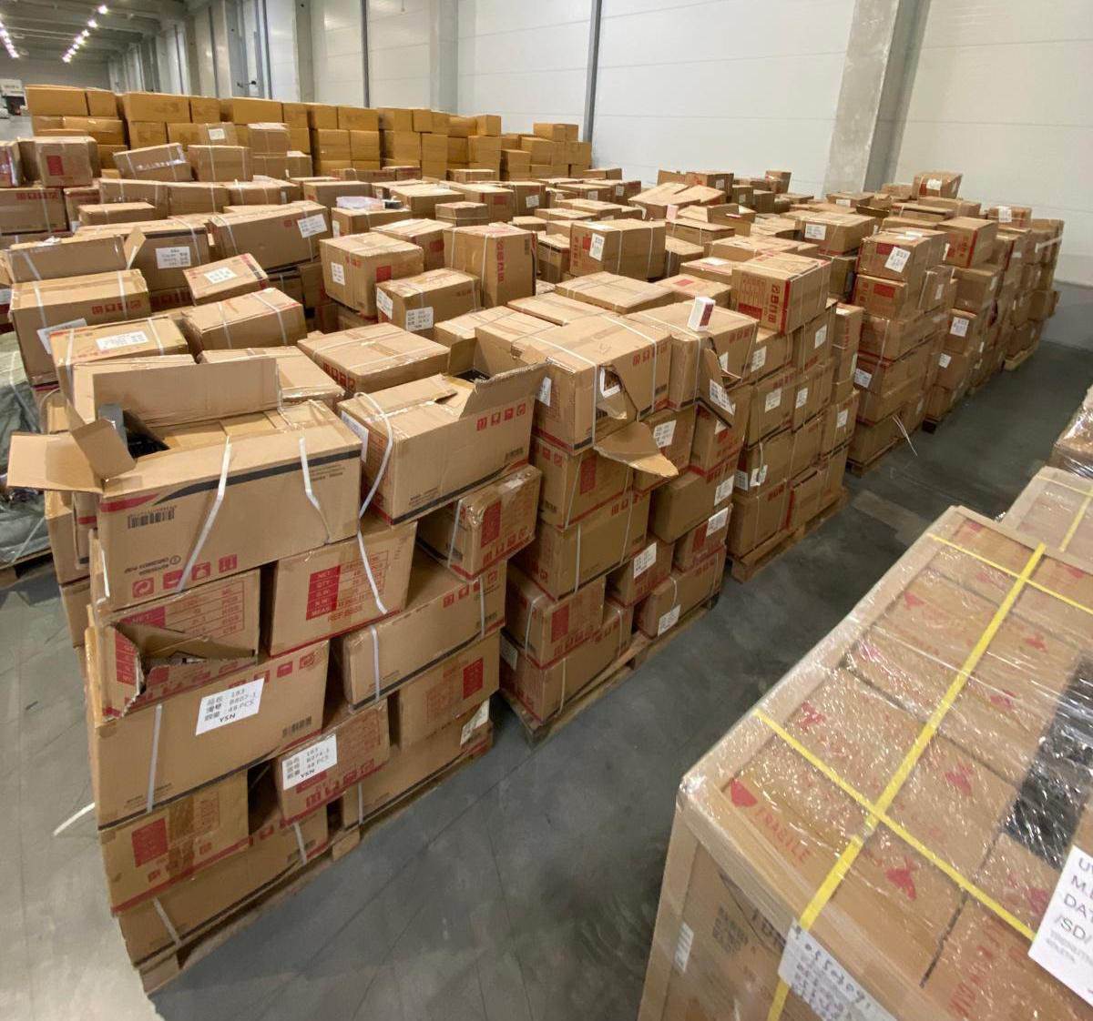 zaplenjeni parfemi na granici (1).jpg