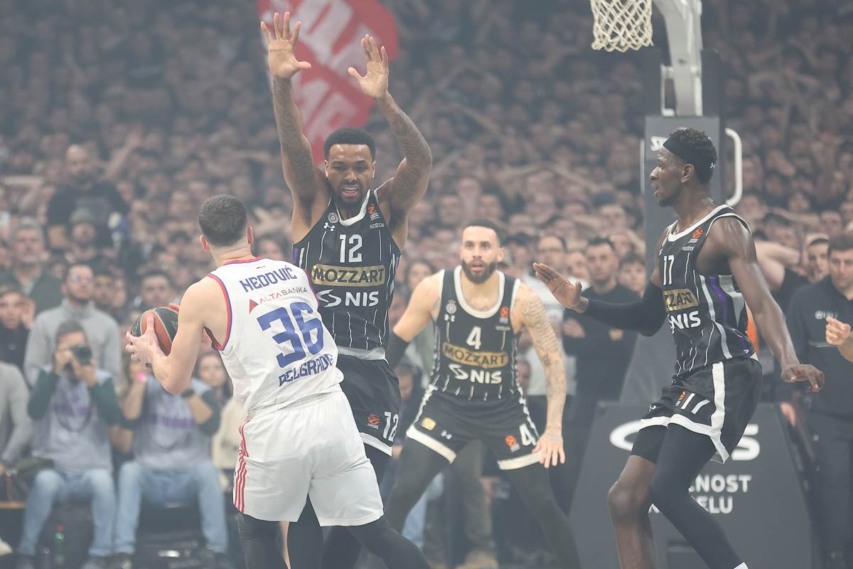 Crvena Zvezda, slavlje, derbi  (6).JPG