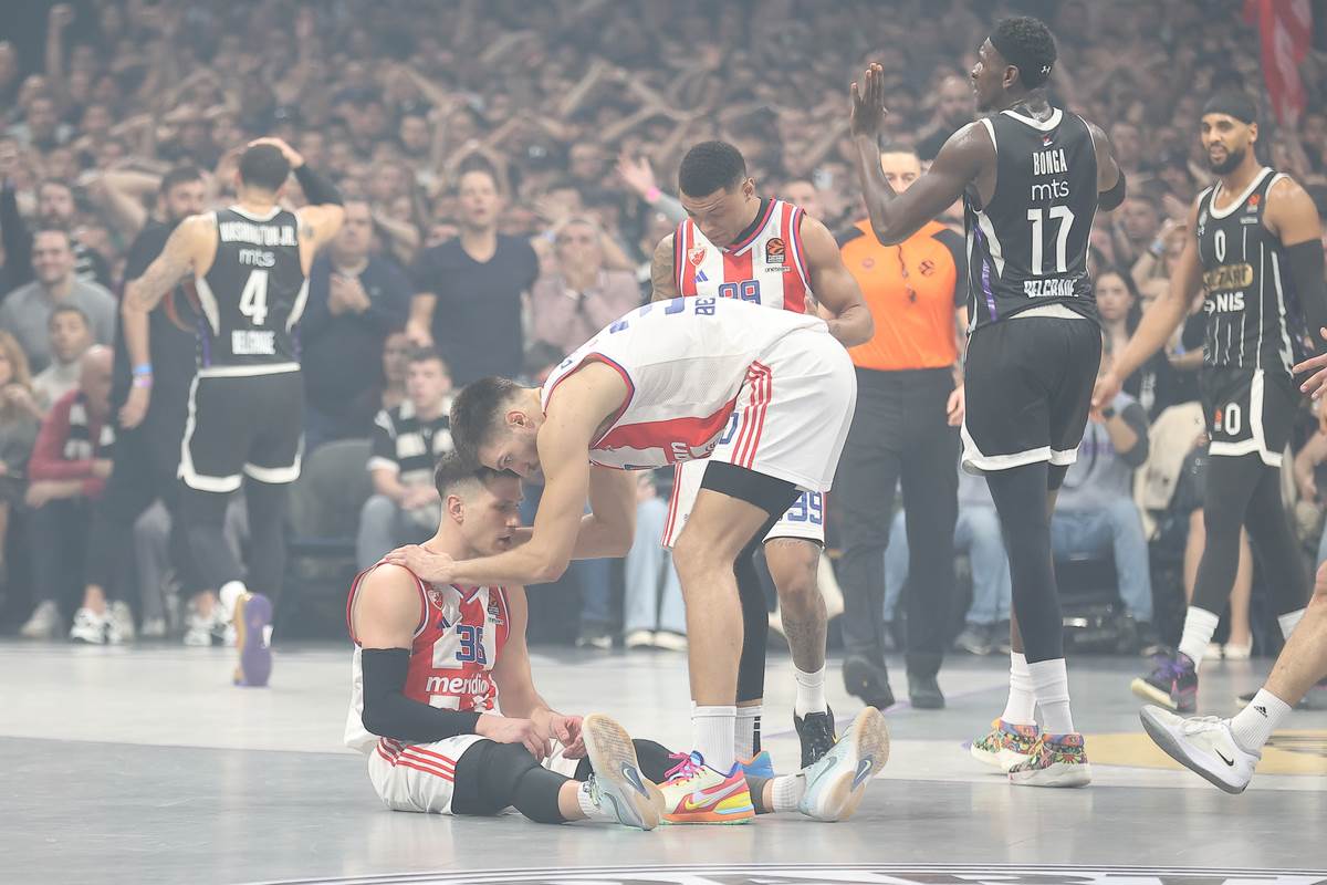 Crvena Zvezda, slavlje, derbi  (13).JPG