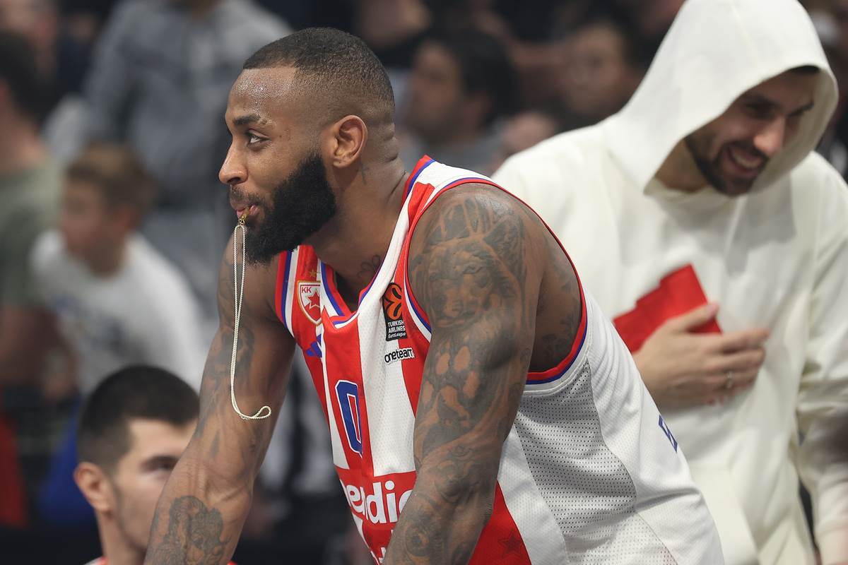 Crvena Zvezda, slavlje, derbi  (14).JPG