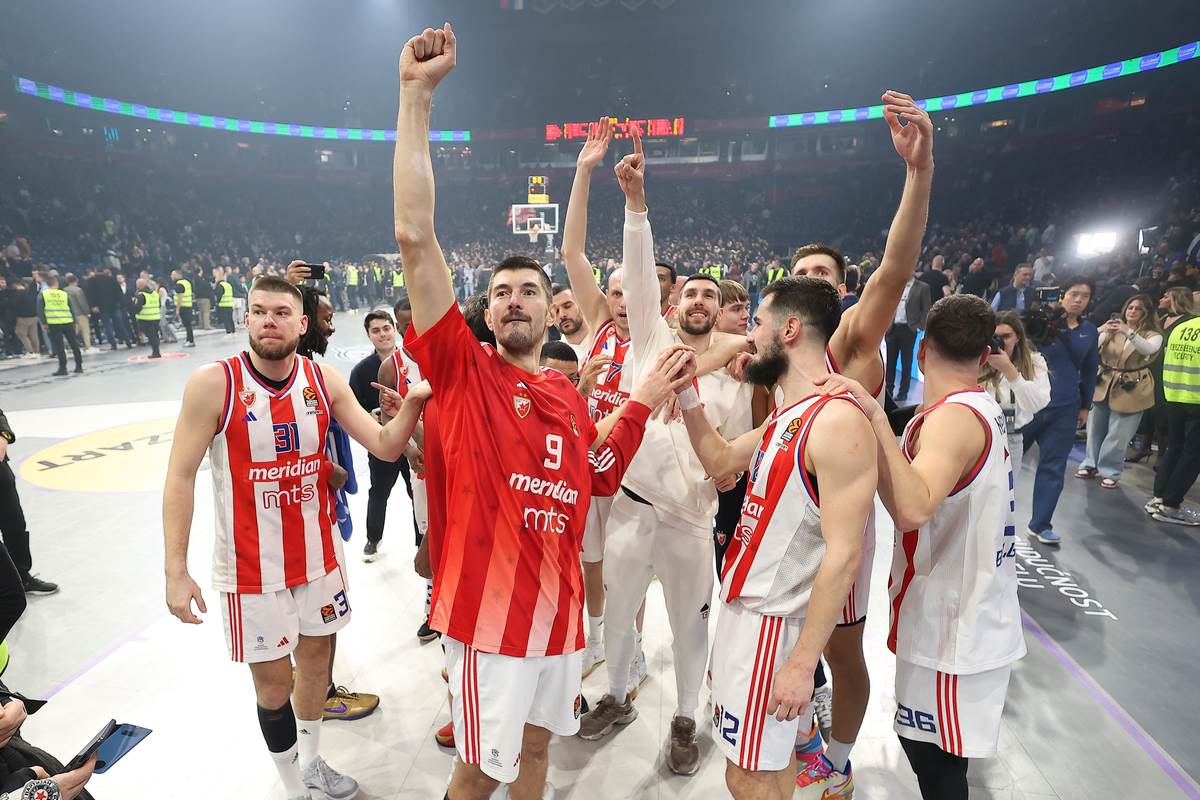 DERBI CRVENA ZVEZDA, SLAVLJE (1).JPG