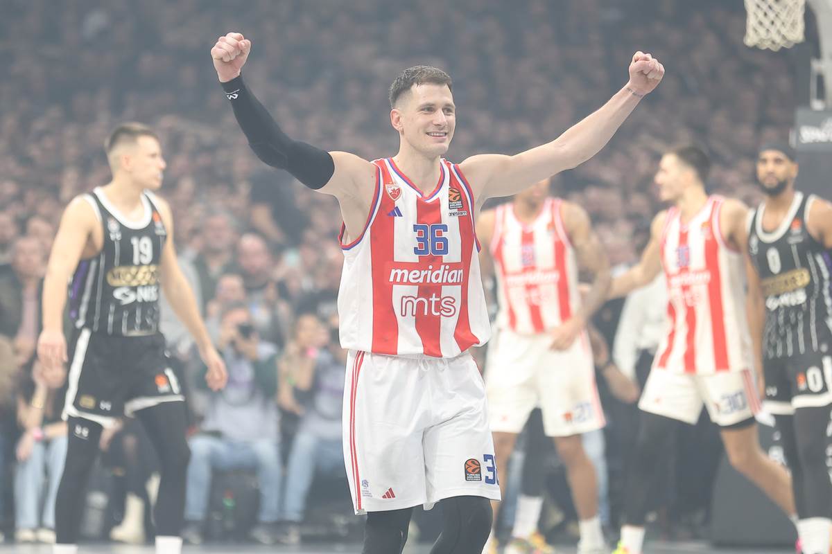 DERBI CRVENA ZVEZDA, SLAVLJE (2).JPG