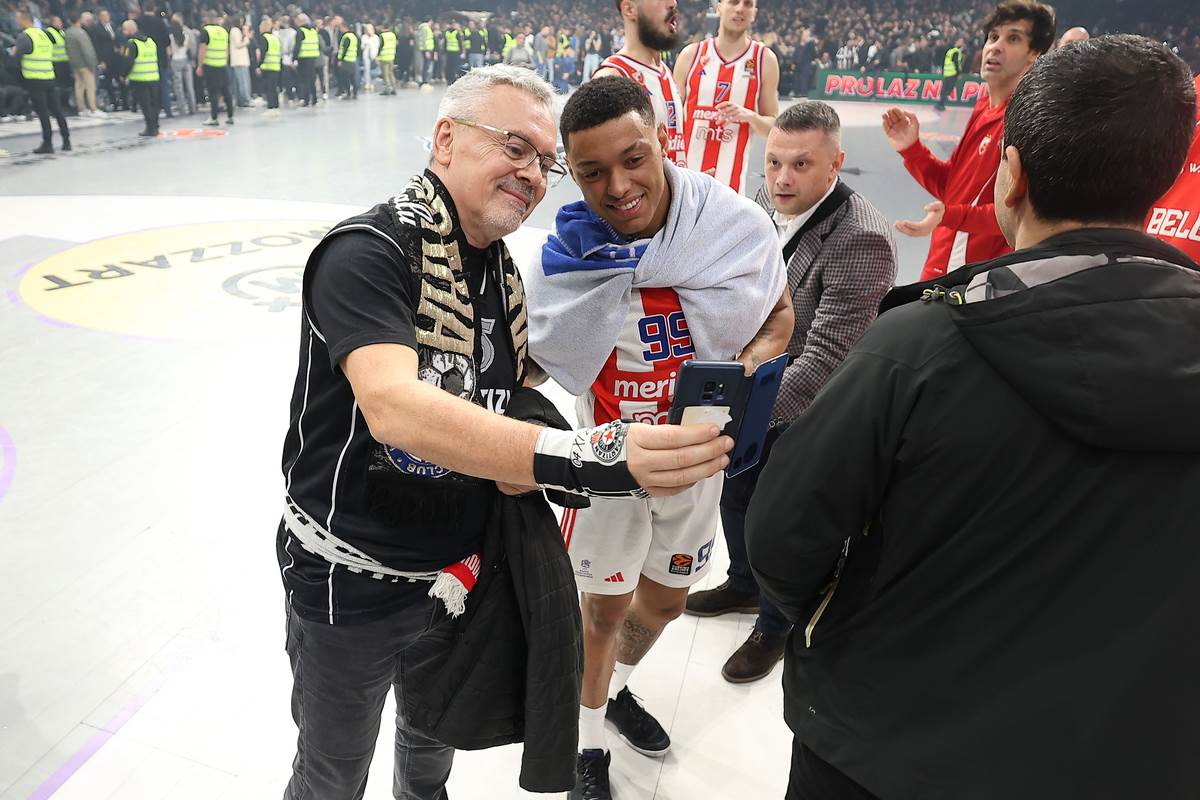 DERBI CRVENA ZVEZDA, SLAVLJE (18).JPG