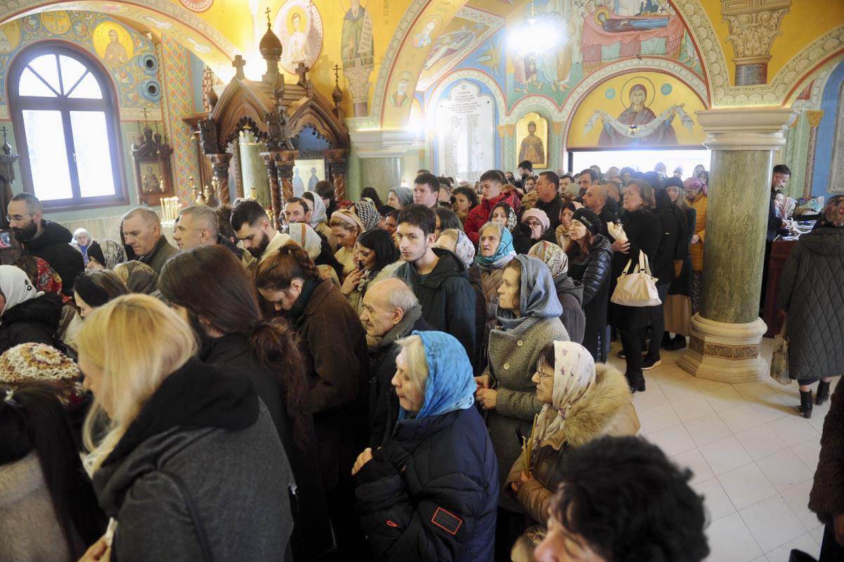 Čudotvorna ikona Presvete Bogorodice (2).jpg