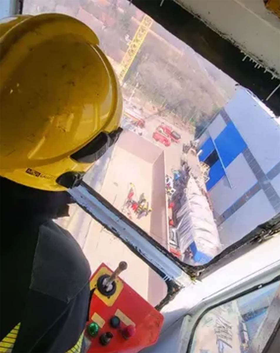 čovek upao u baržu (4).jpg