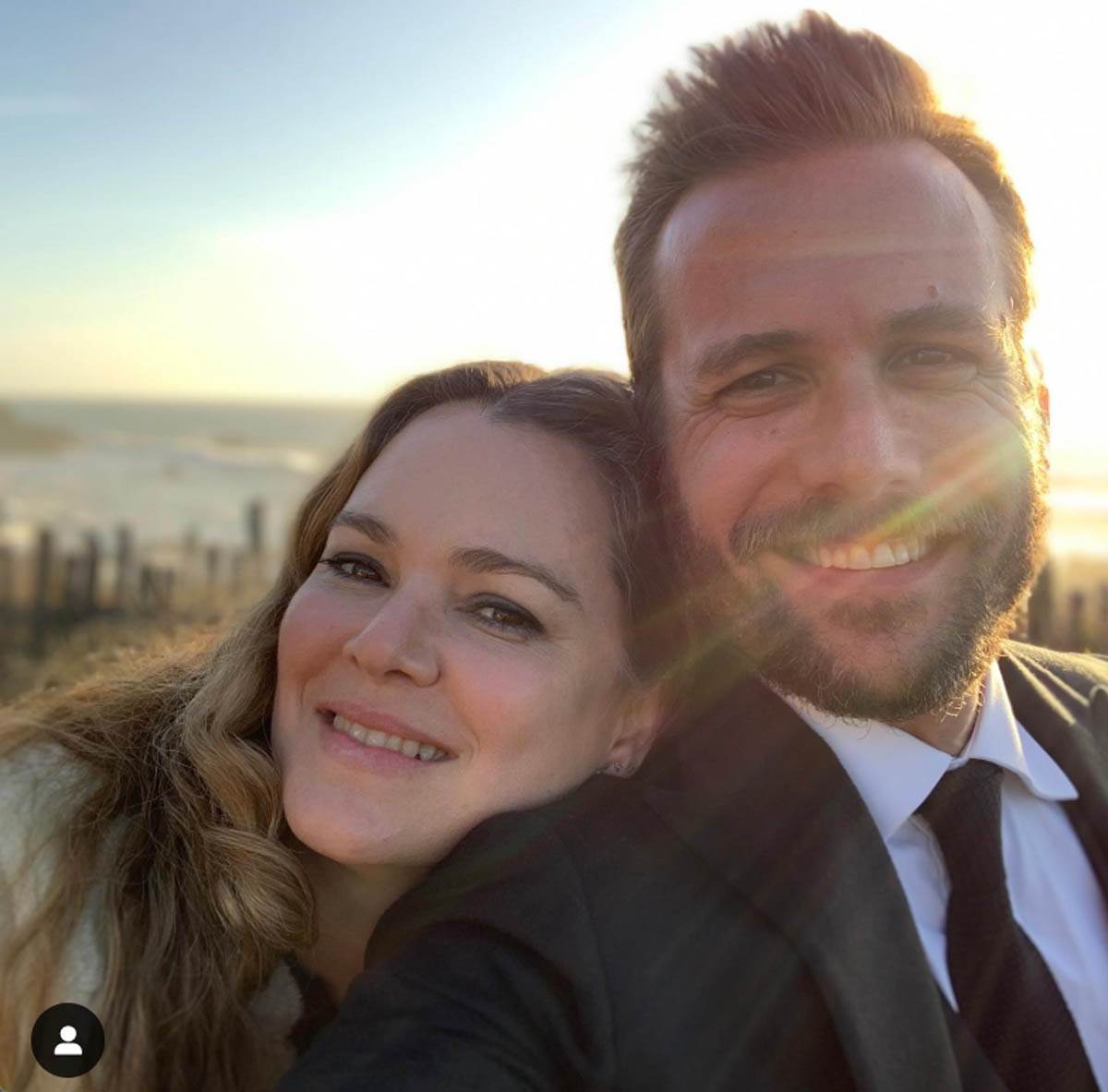 Najšarmantniji advokat iz serije Odela, Gabriel Maht, vraća se u novoj seriji