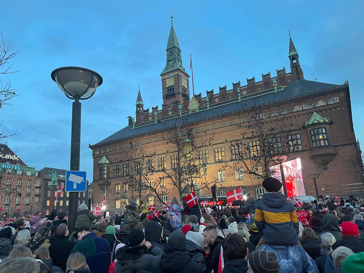 Danska slavi Zlato (10).jpg