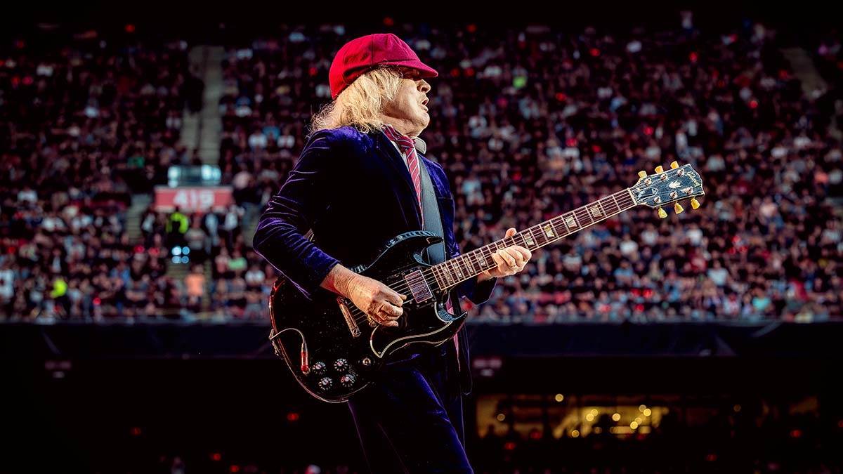 AC DC (4).jpg