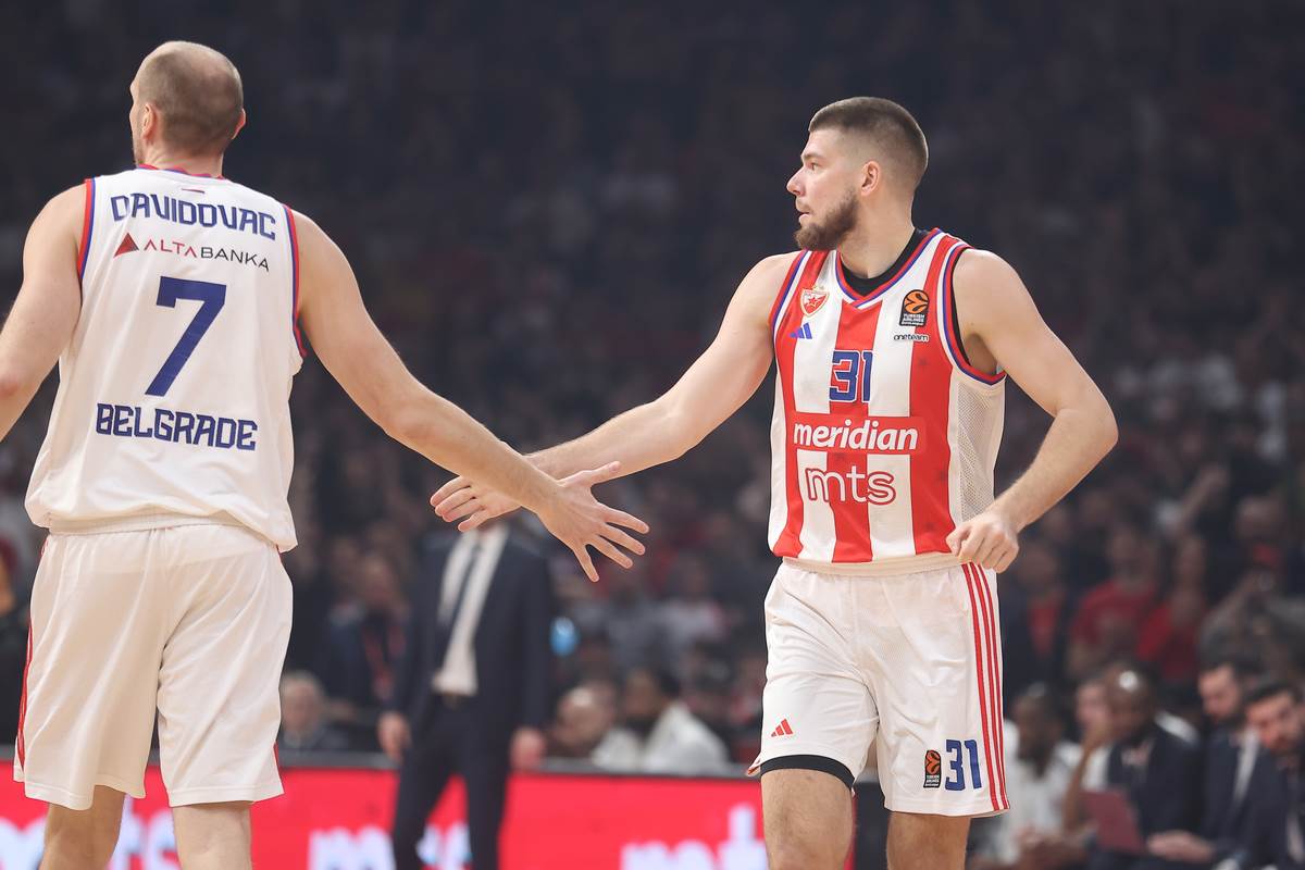 Asvel Crvena Zvezda v (13).JPG