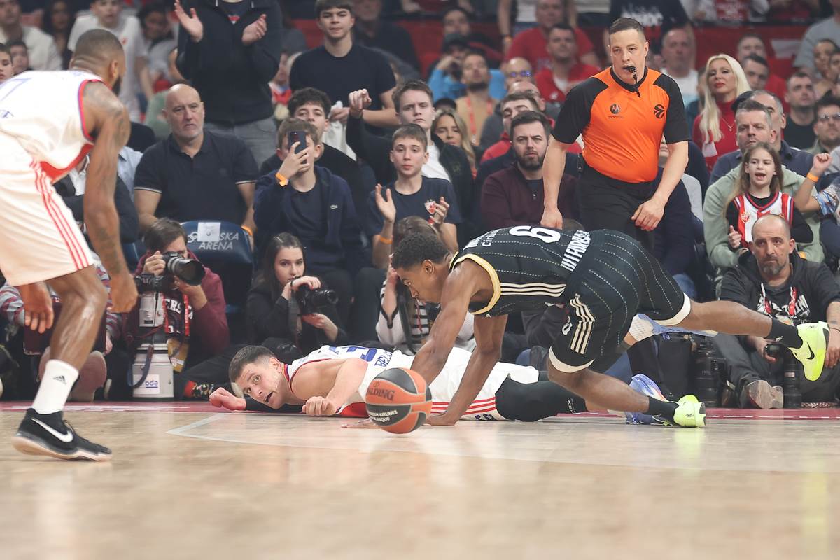 Asvel Crvena Zvezda v (3).JPG