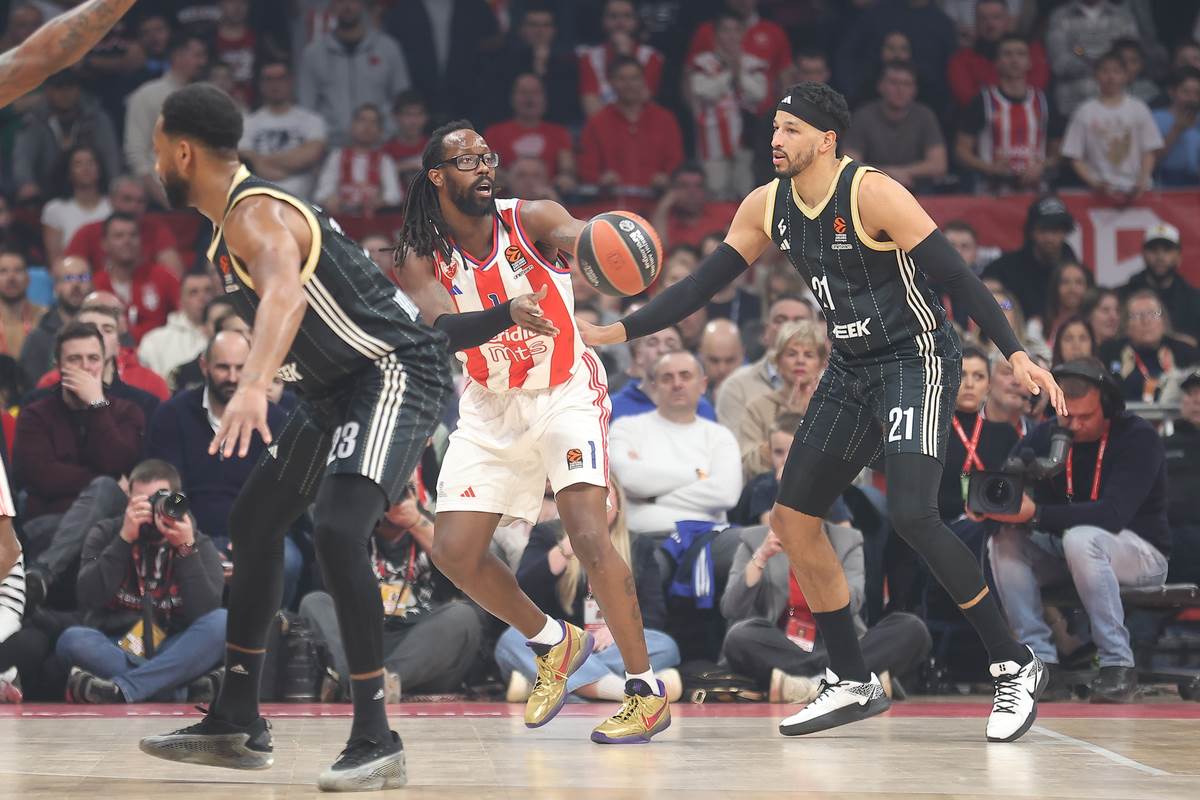 Asvel Crvena Zvezda v (6).JPG