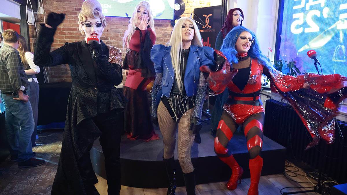 Harem Girls  (6).JPG