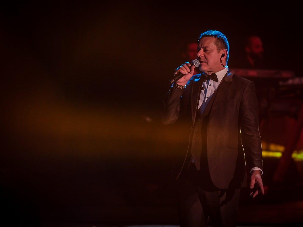 Vladu Georgievu se pokojna majka javila u snu i rekla mu da snimi ovu pesmu