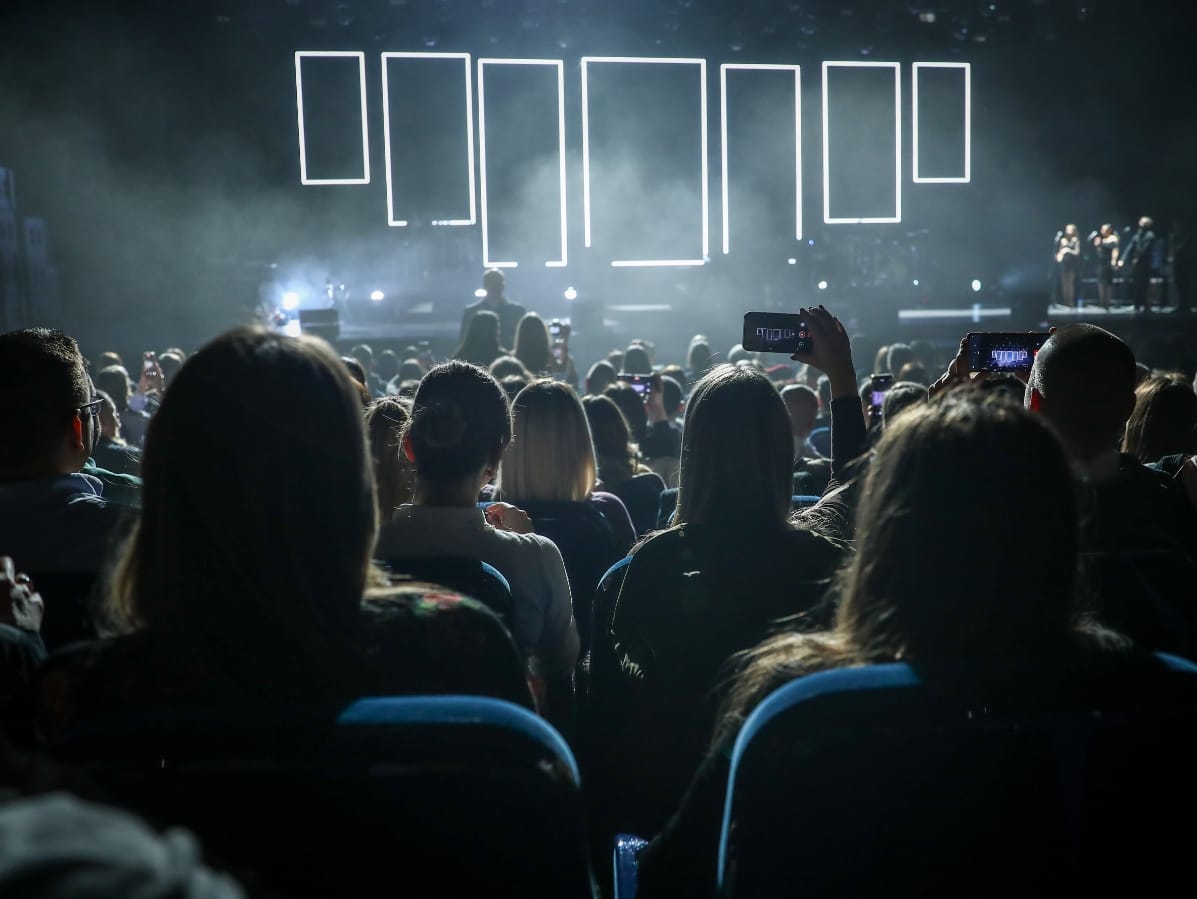 Vladu Georgievu se pokojna majka javila u snu i rekla mu da snimi ovu pesmu