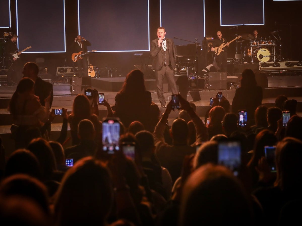 Vladu Georgievu se pokojna majka javila u snu i rekla mu da snimi ovu pesmu