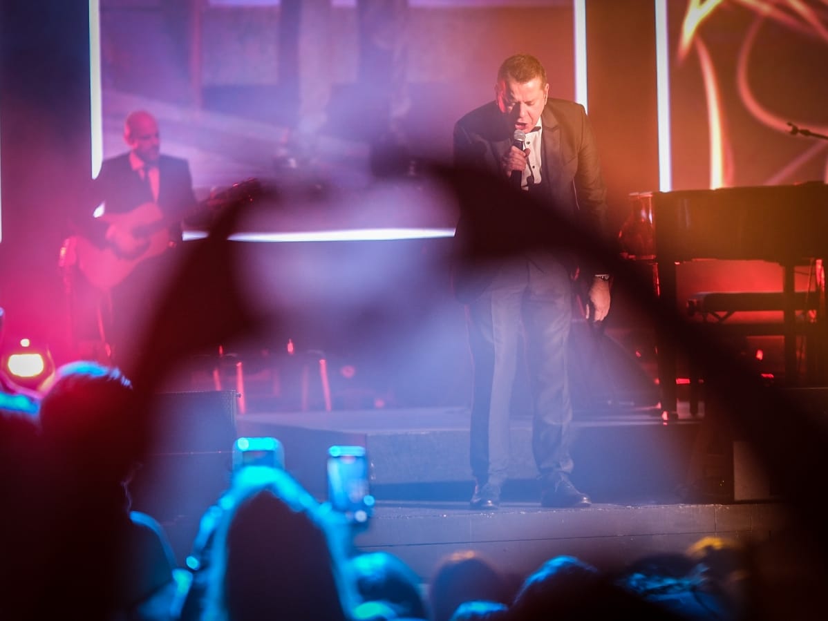 Vladu Georgievu se pokojna majka javila u snu i rekla mu da snimi ovu pesmu