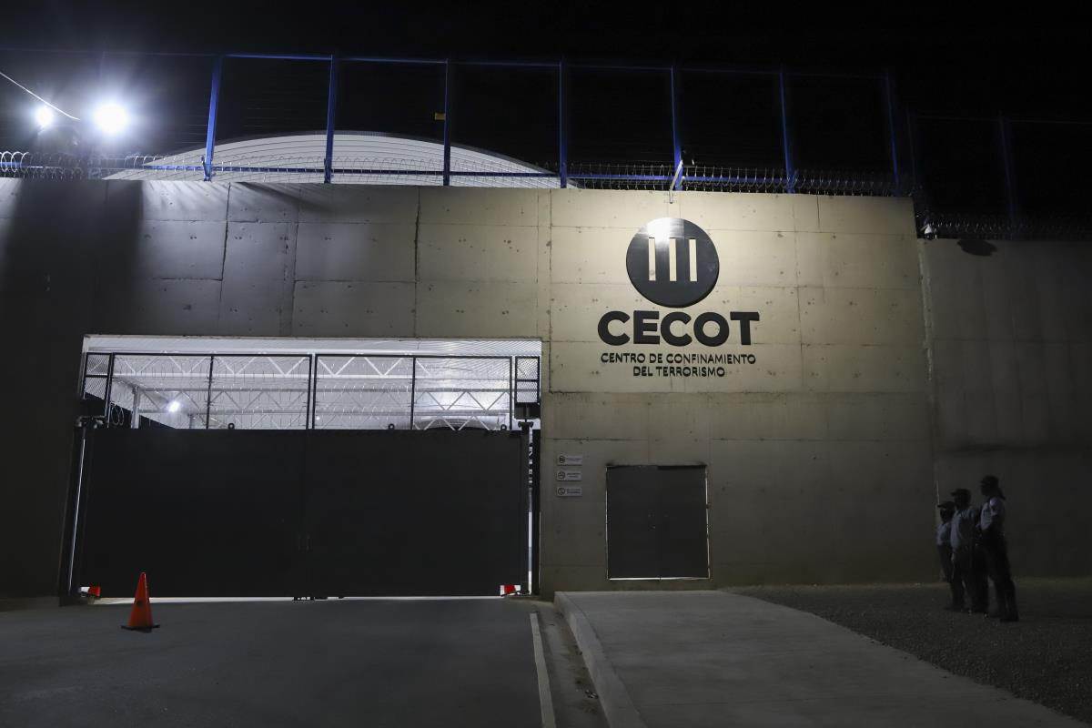 Megazatvor u El Salvadoru 7.jpg