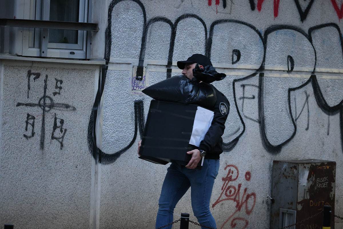 Hapšenje Aleksandra Papića4.jpg